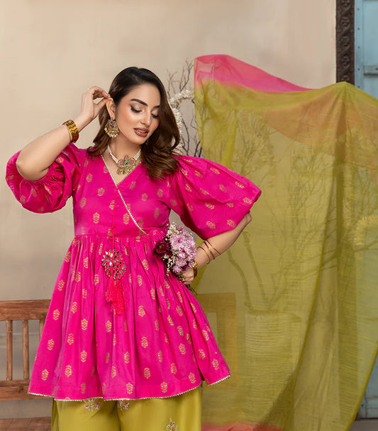 Mahveen Gulnaar Farshi Suit Set