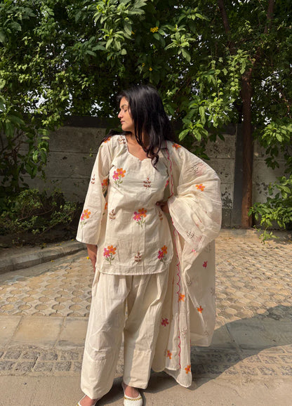Suhani Cream Floral Salwar Set