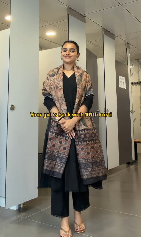 Veyra Noir Lace-Trimmed Kurta Pant Set