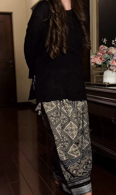 Zarelle Noir Printed Palazzo Co-Ord Set